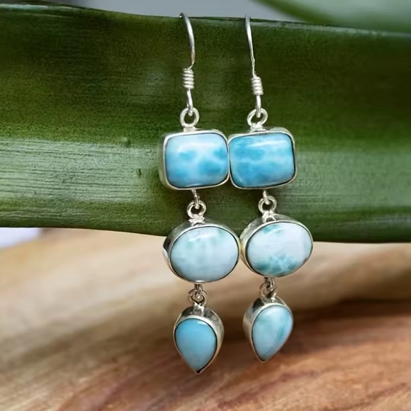 Vintage Blue Stone Dangle Earrings - Picture 4 of 8